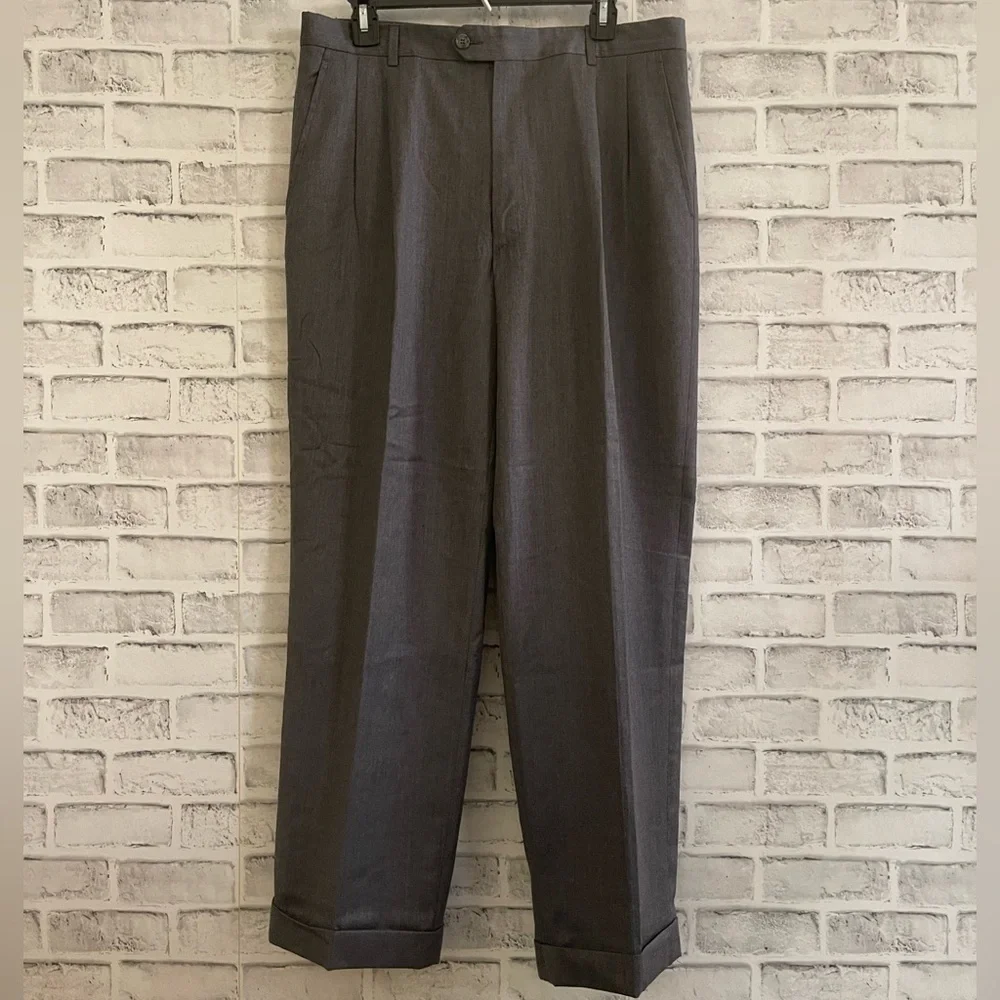 Men’s Burberry gray dress pants 100% virgin wool 34x30